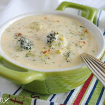 Creamy Cheddar & Broccoli Soup | EvinOK