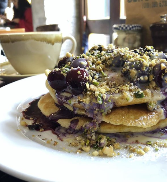 Cherry Pistachio Pancakes at Ali's Kitchen of Cork city | EvinOK