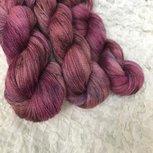Interview with Bear In Sheep's Clothing yarn hand-dyer | EvinOK