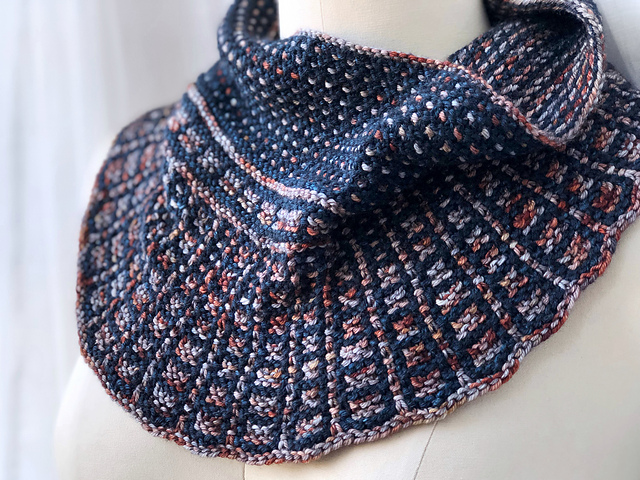 Dissent Cowl (knit) by Carissa Browning