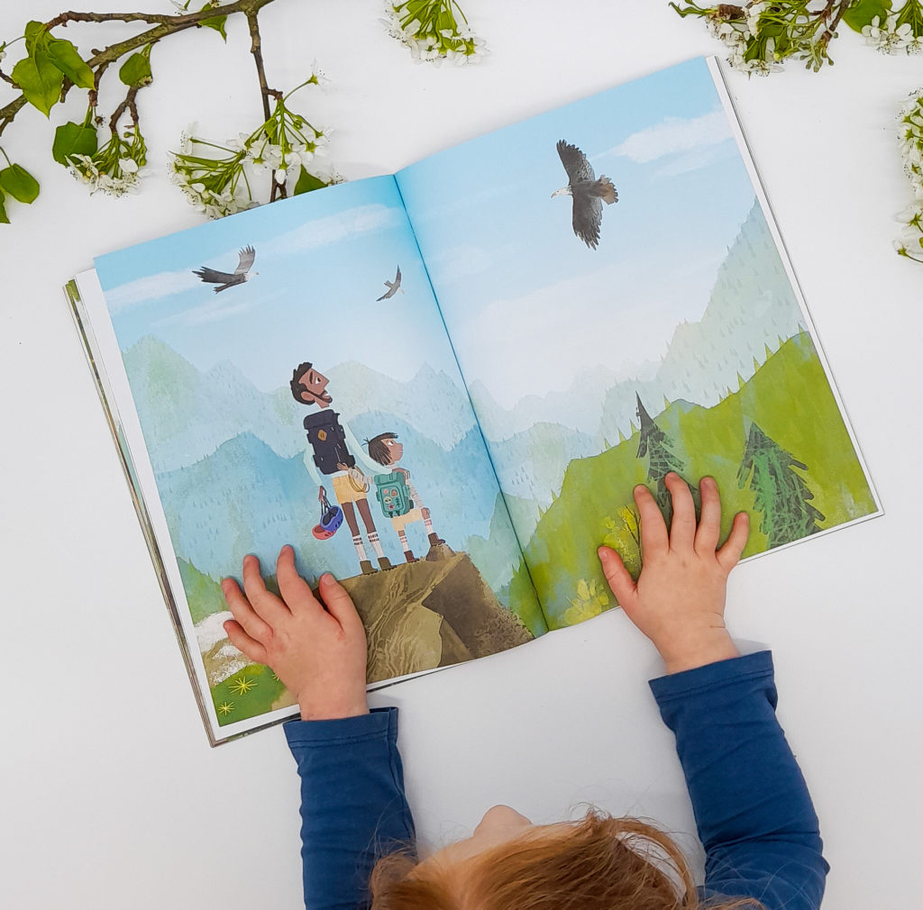 Introducing books and a love reading to your children by Isabell Fisher | www.littlehandslearning.co.uk